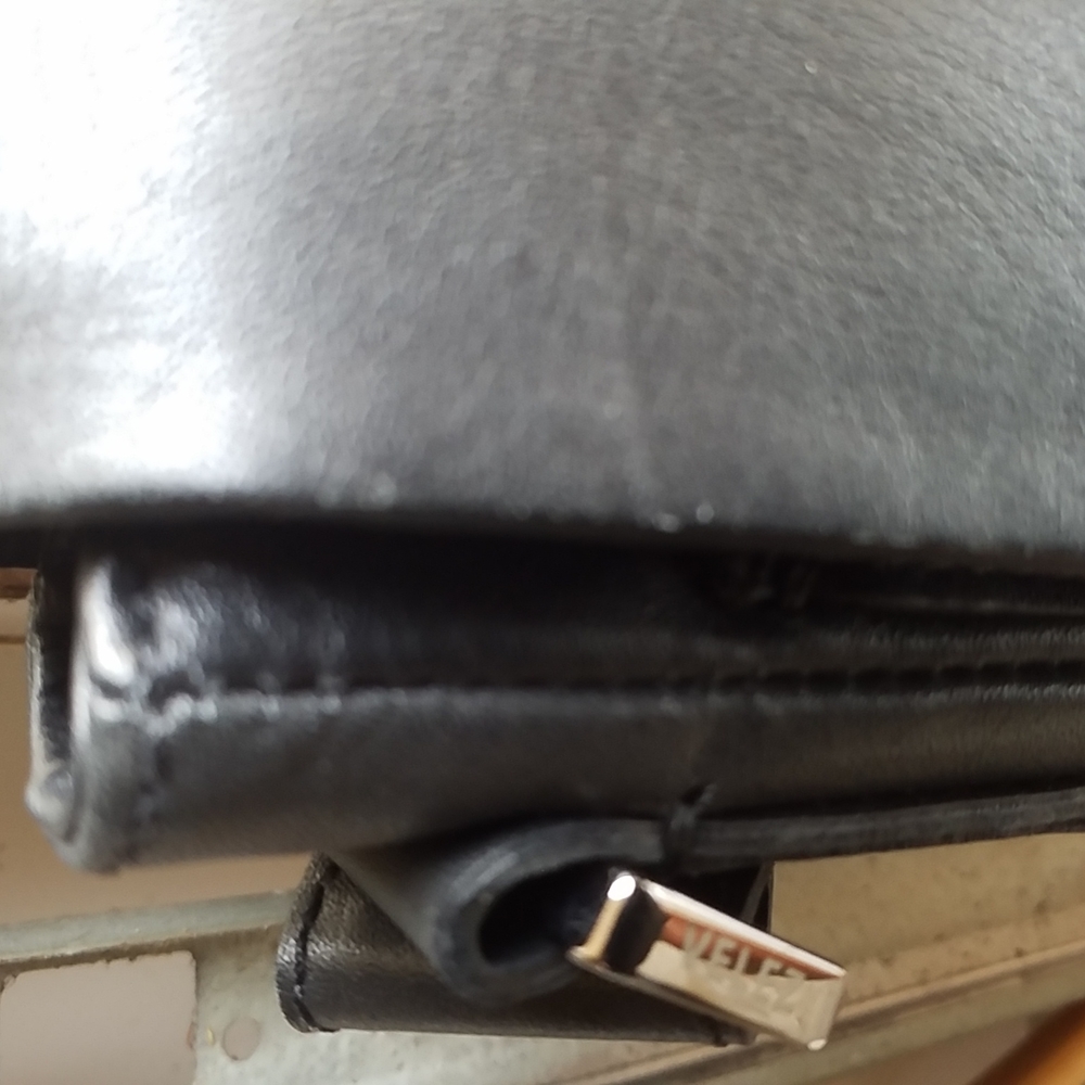 Men's Black Leather Crossbody Messenger Bag - Picture 3 of 9